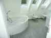 Badewanne.jpg (51321 Byte)